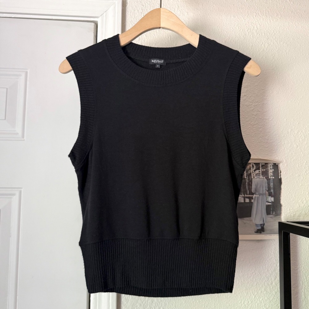 BLEUSALT black crew neck cropped sweater vest tank top